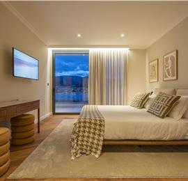 Selection of 5 bedroom seafront villas with pool on Ciovo near Trogir, sleeps 10